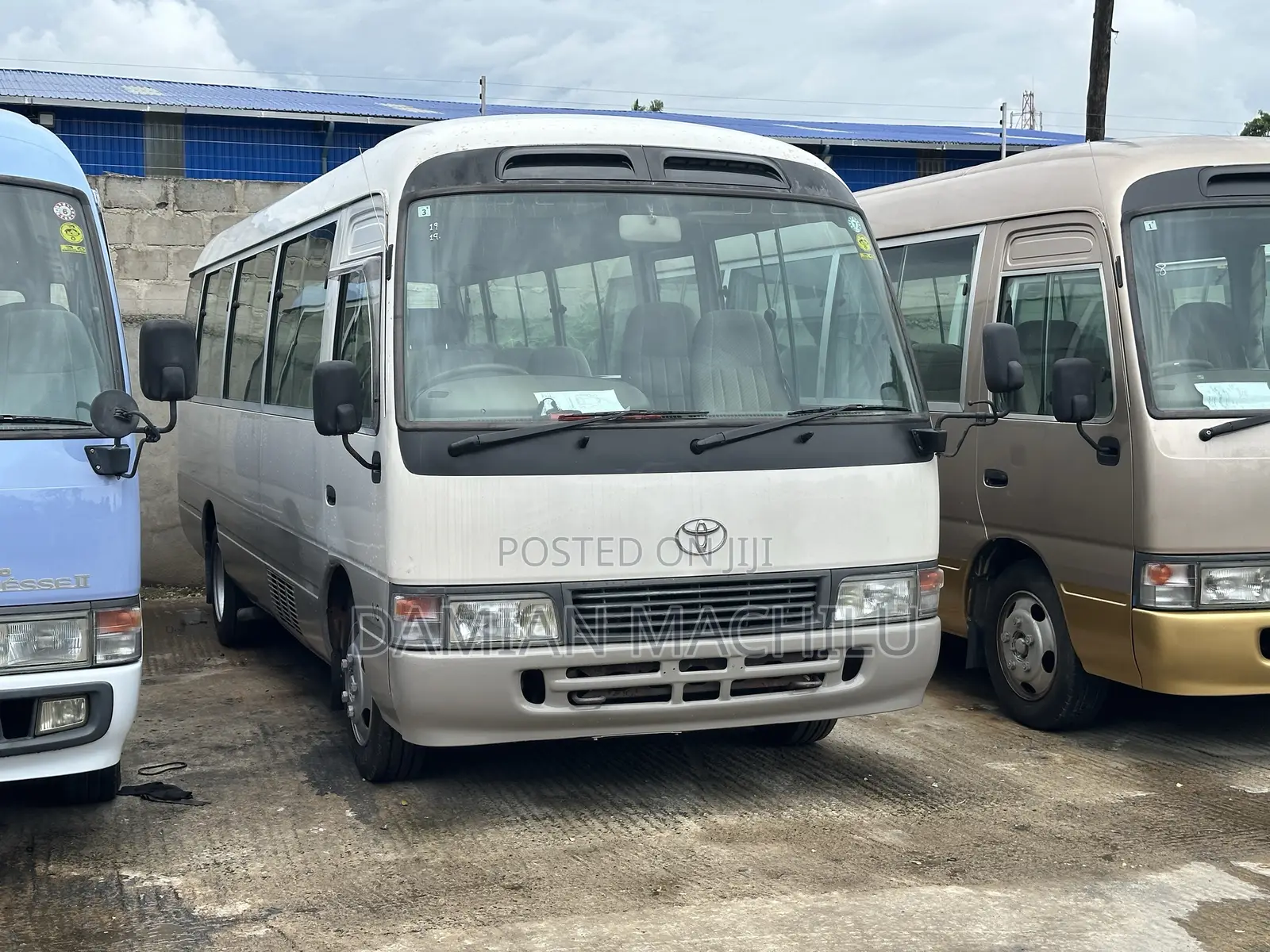 Toyota Coaster 2002 Off white