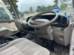 Toyota Coaster 2002 Off white