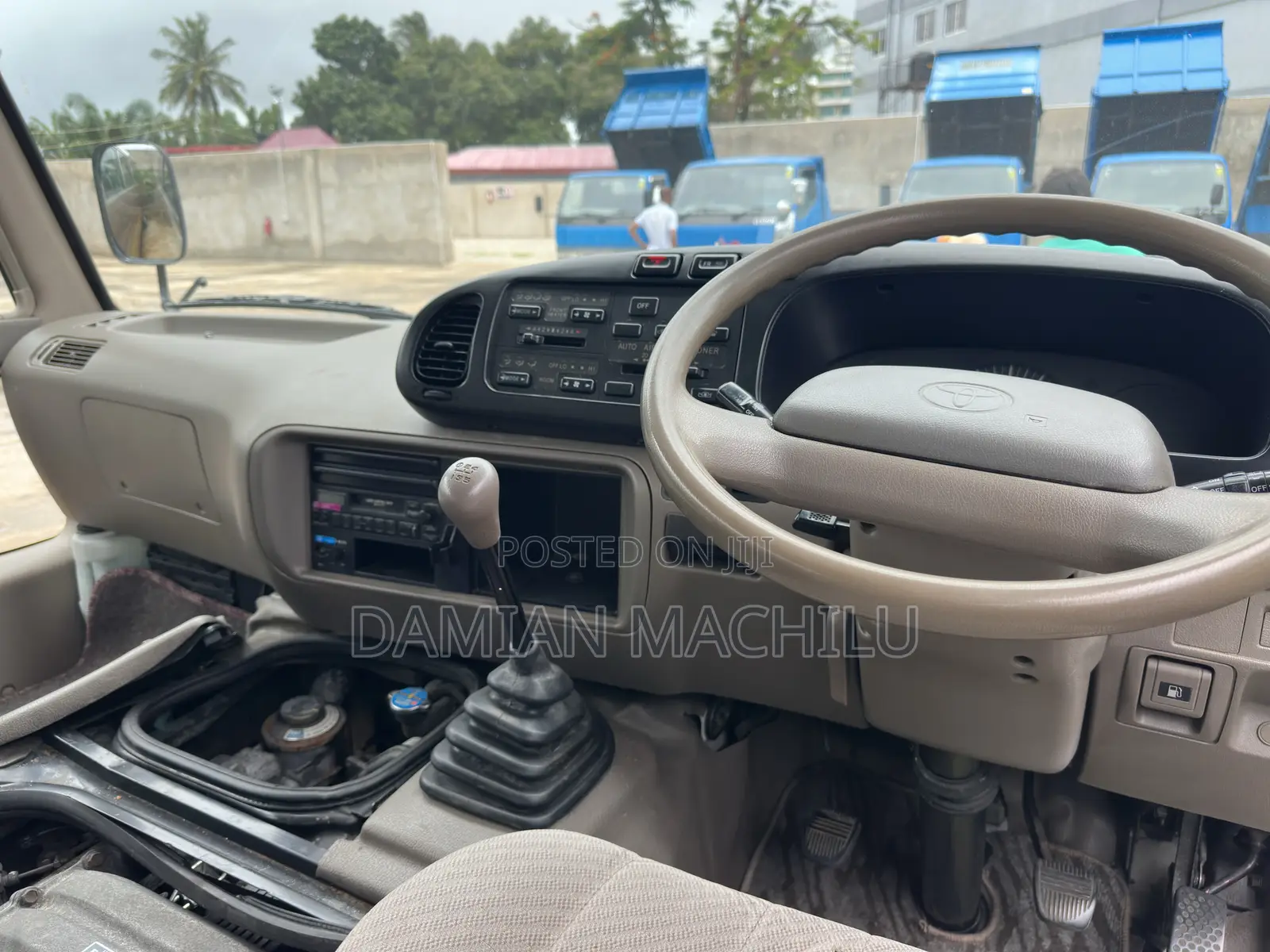 Toyota Coaster 2002 Off white
