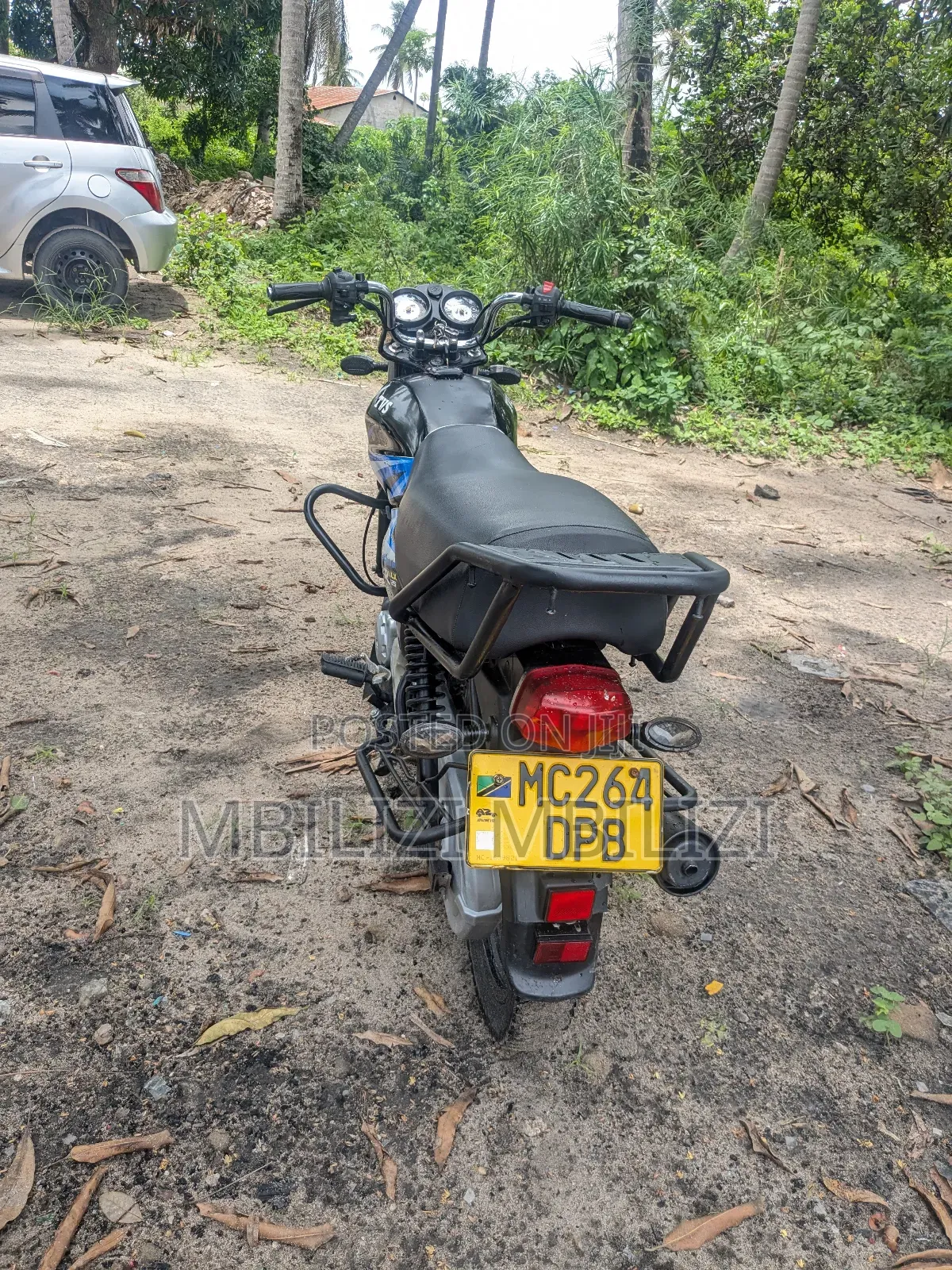 TVS HLX 125 2025 Black
