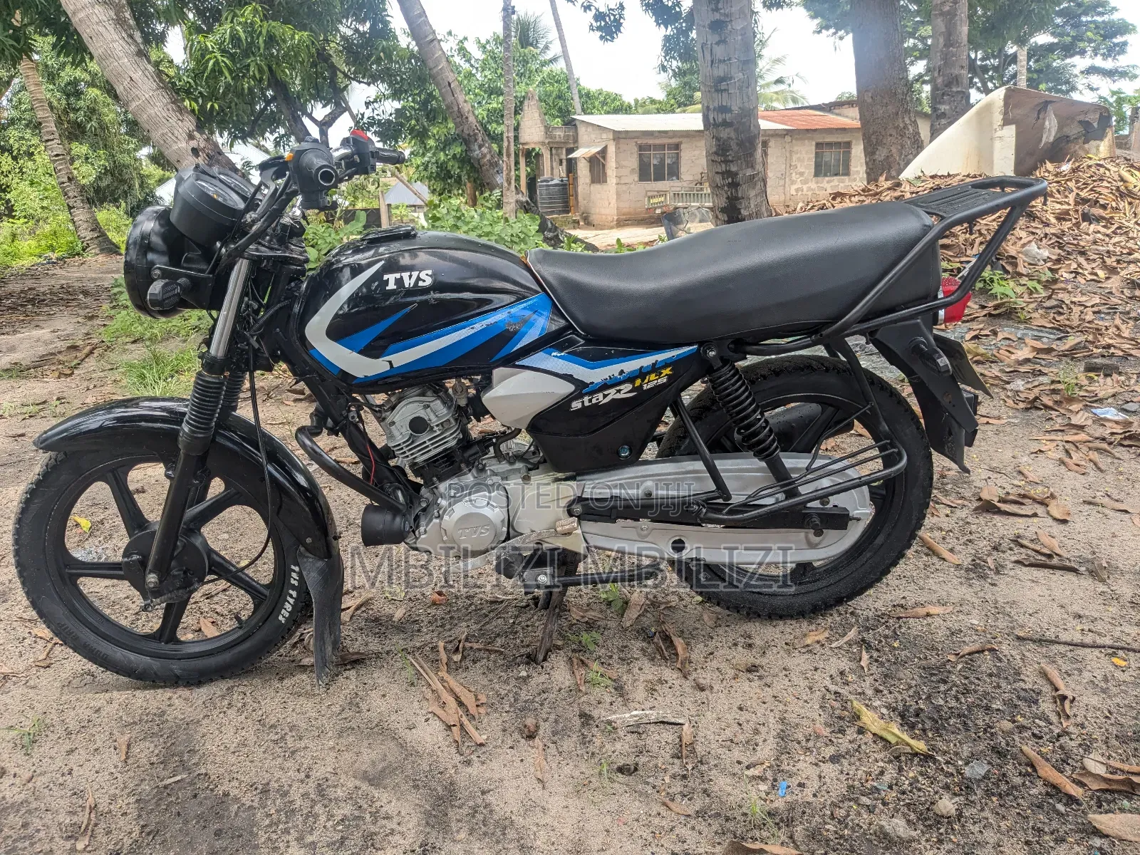 TVS HLX 125 2025 Black