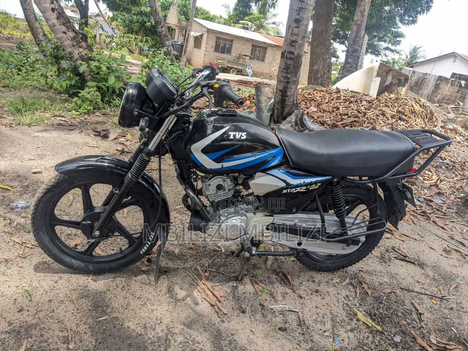 TVS HLX 125 2025 Black