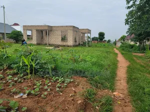 3bdrm Block of Flats in Kabeya Estate, Kahama Ward for sale