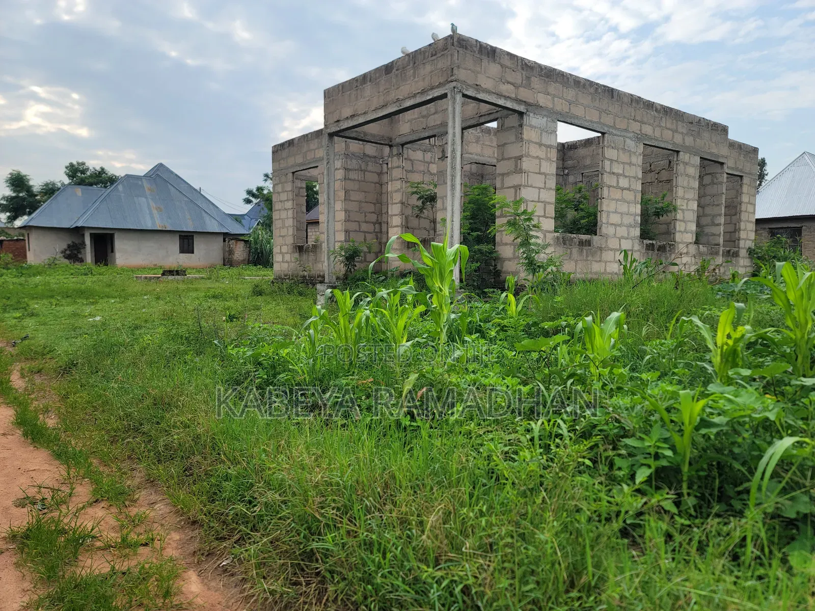 3bdrm Block of Flats in Kabeya Estate, Kahama Ward for sale