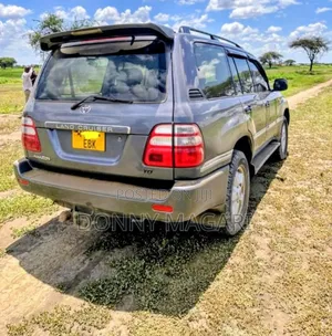 Toyota Land Cruiser 2015 Gray