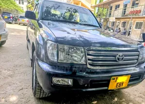 Toyota Land Cruiser 2015 Gray