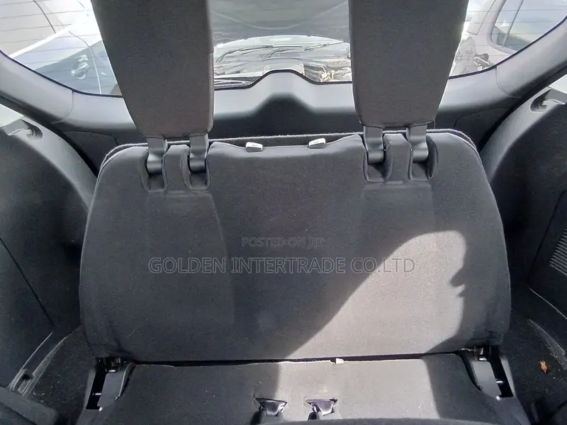 Mitsubishi Outlander ES 2011 Silver