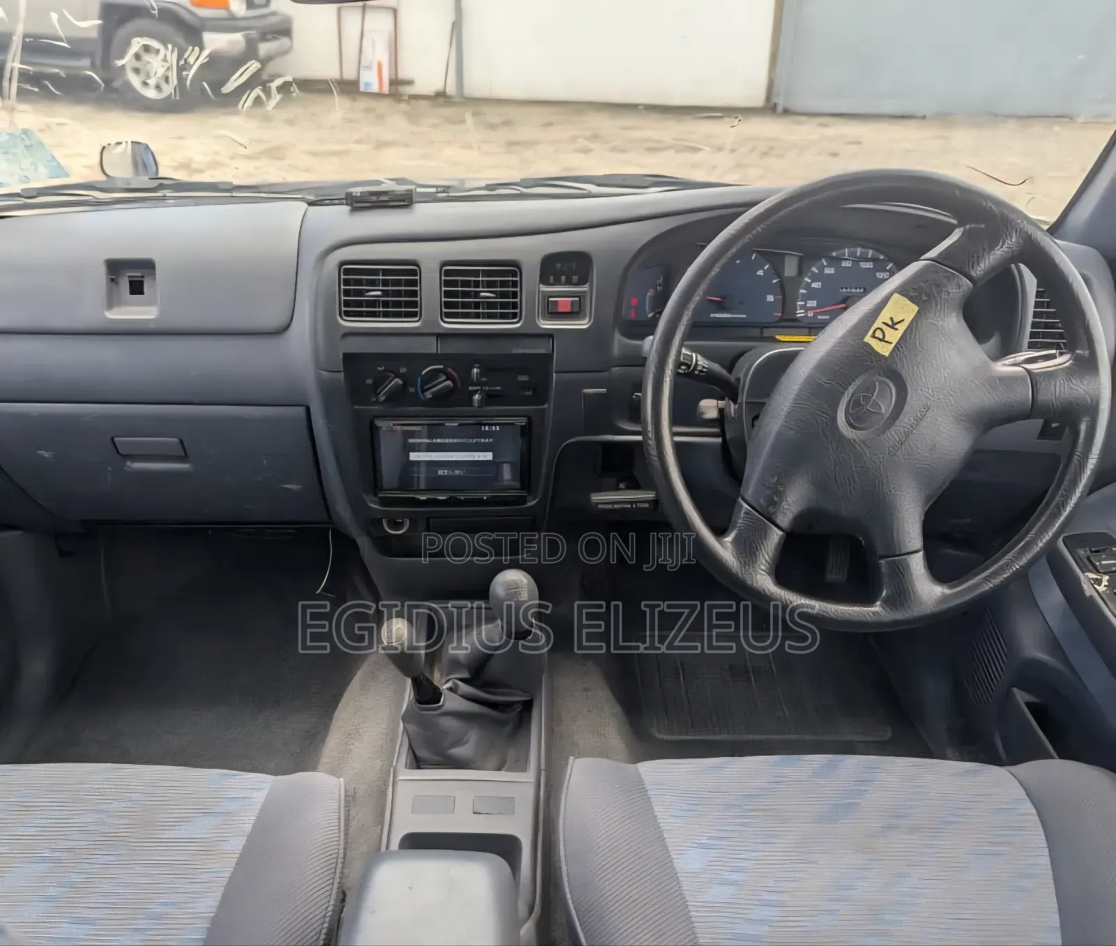 Toyota Hilux 2001 Blue