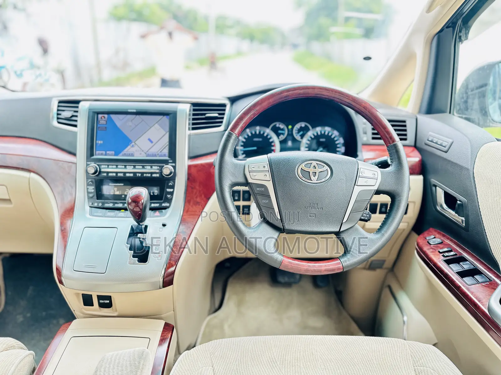 Toyota Alphard 2.4 Petrol FWD 2010 Silver