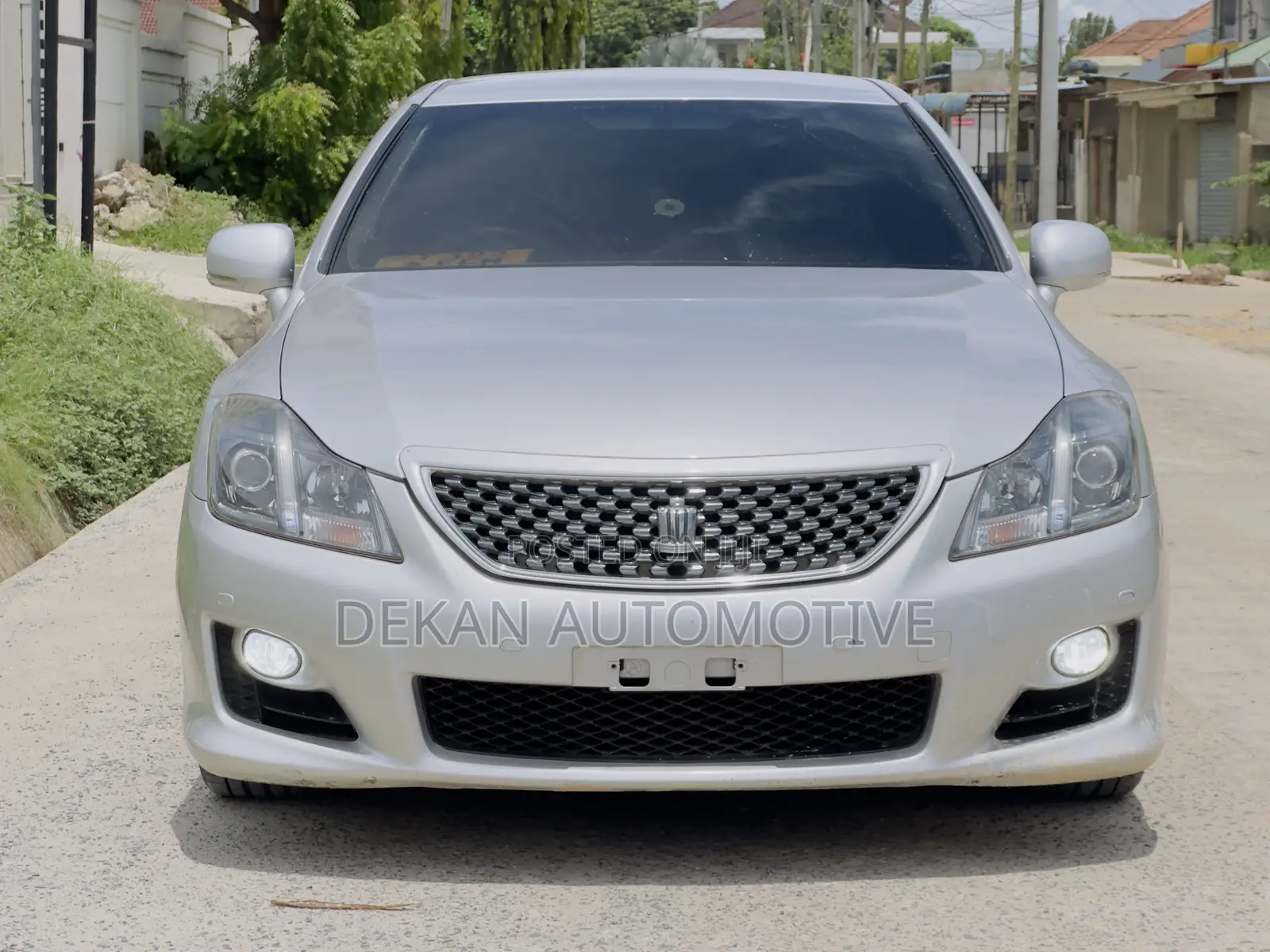 Toyota Crown 2010 Silver