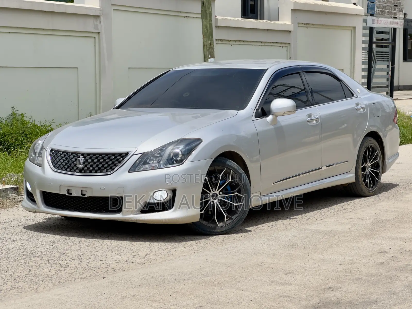 Toyota Crown 2010 Silver
