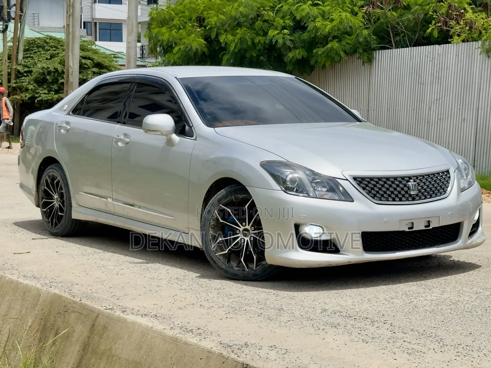 Toyota Crown 2010 Silver