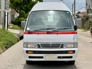 Nissan Caravan (Urvan) 2002 White