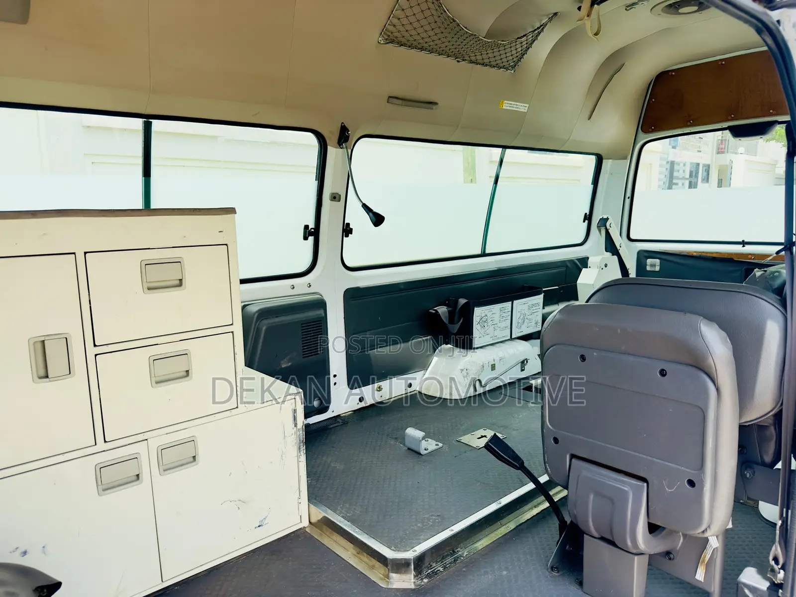 Nissan Caravan (Urvan) 2002 White