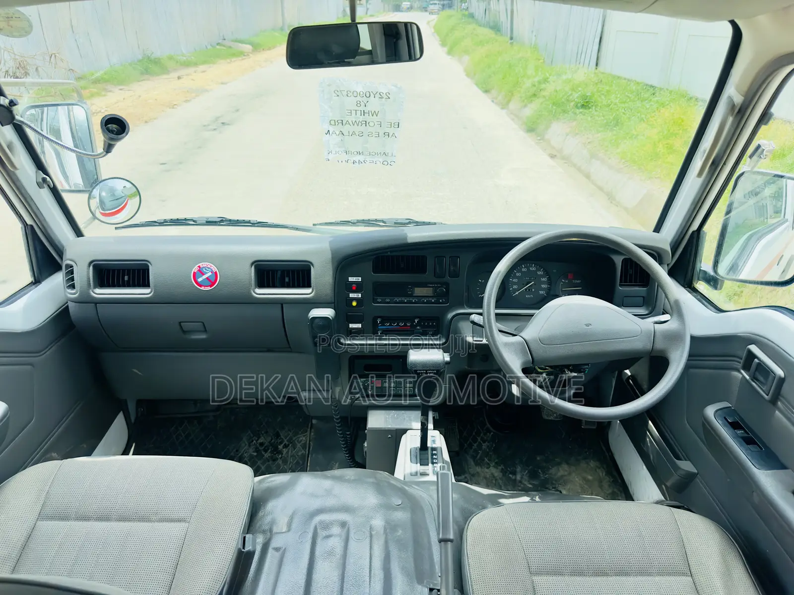 Nissan Caravan (Urvan) 2002 White