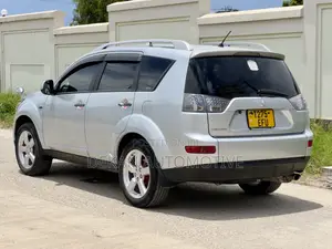 Mitsubishi Outlander 2.4 2008 Silver