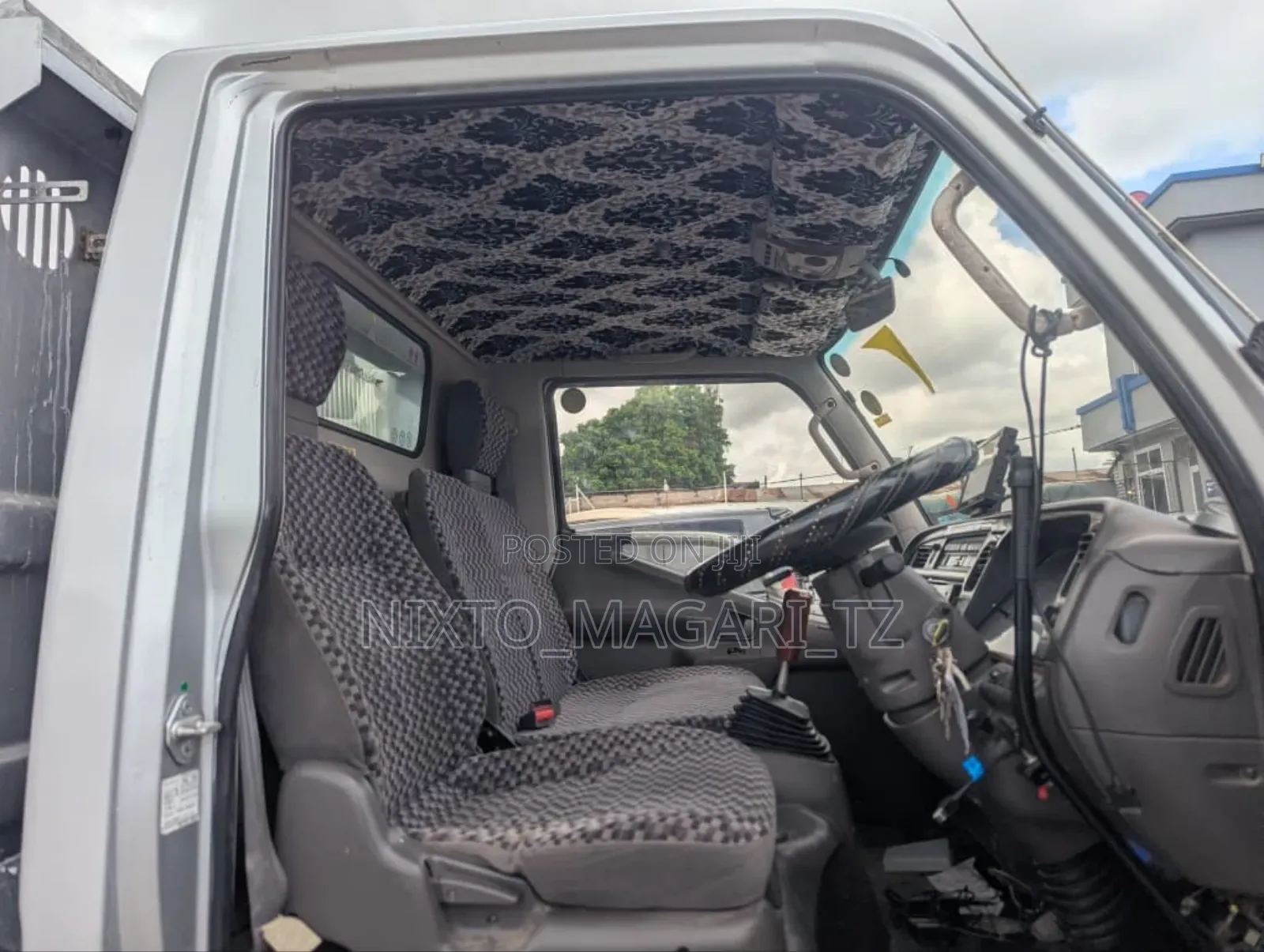 *Mitsubishi Canter Truck* *Category:Dump Truck*