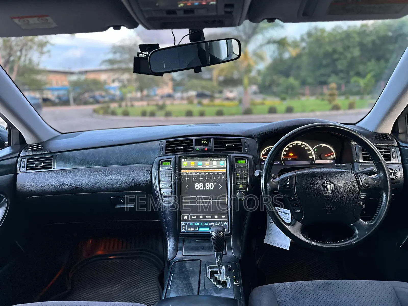 Toyota Crown 2006 Black