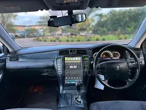 Toyota Crown 2006 Black