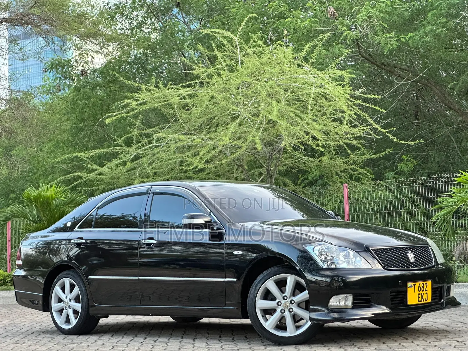 Toyota Crown 2006 Black