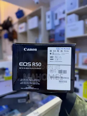 Canon Eos R5 Rf-S 18-45mm F4.5-6.3 Is STM