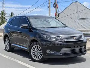 Toyota Harrier 2.0 4WD 2017 Black