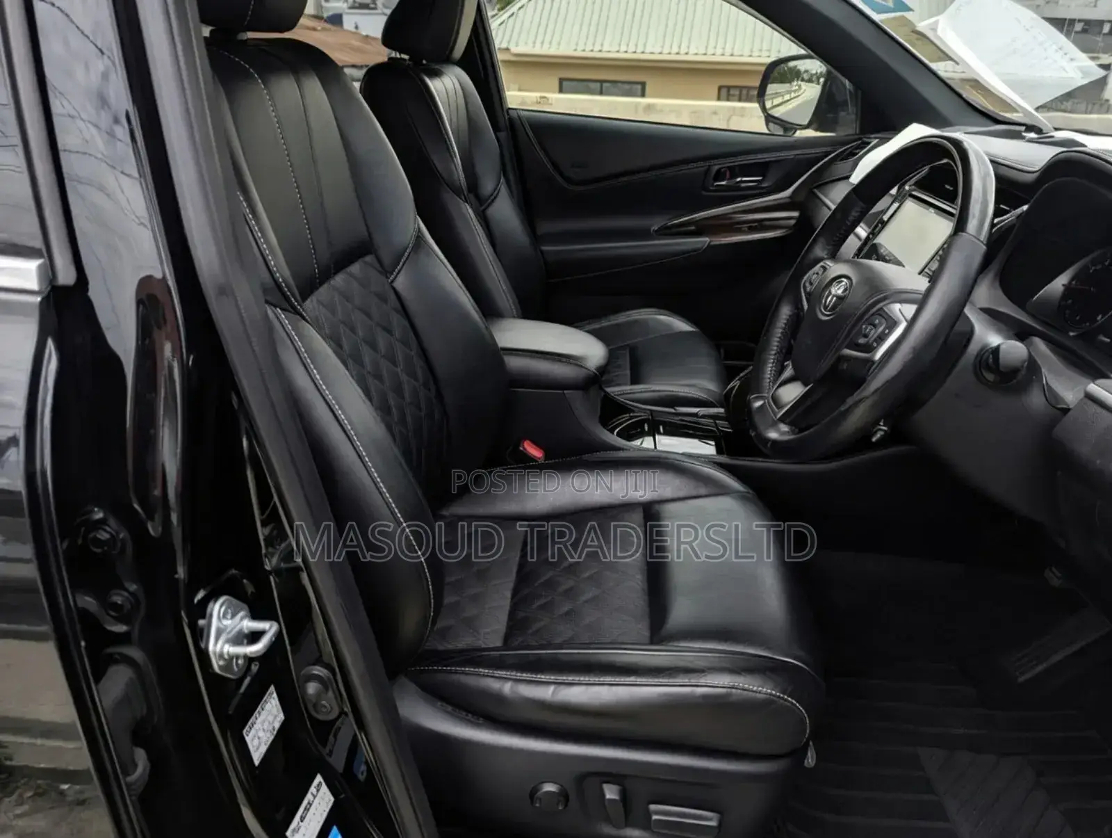 Toyota Harrier 2.0 4WD 2017 Black