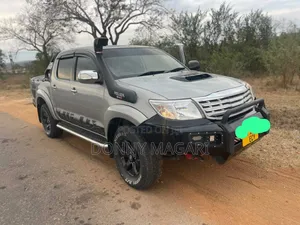 Toyota Hilux 2.5 D-4D Double Cab 2008 Gray