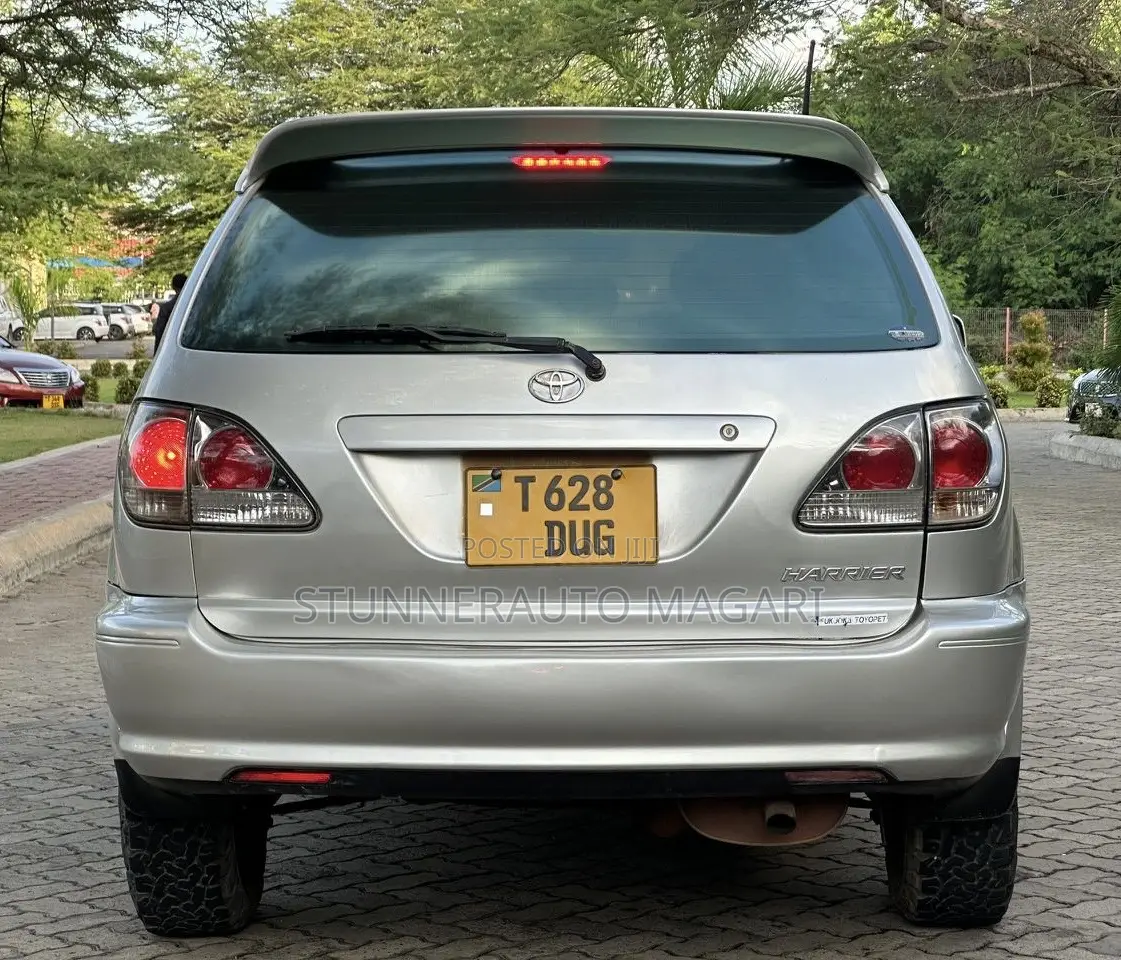 Toyota Harrier 2003 Silver