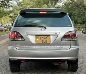 Toyota Harrier 2003 Silver