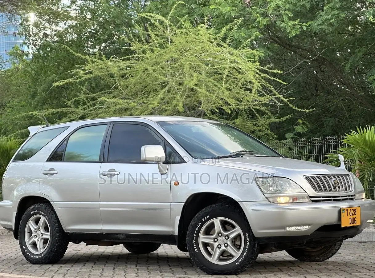 Toyota Harrier 2003 Silver