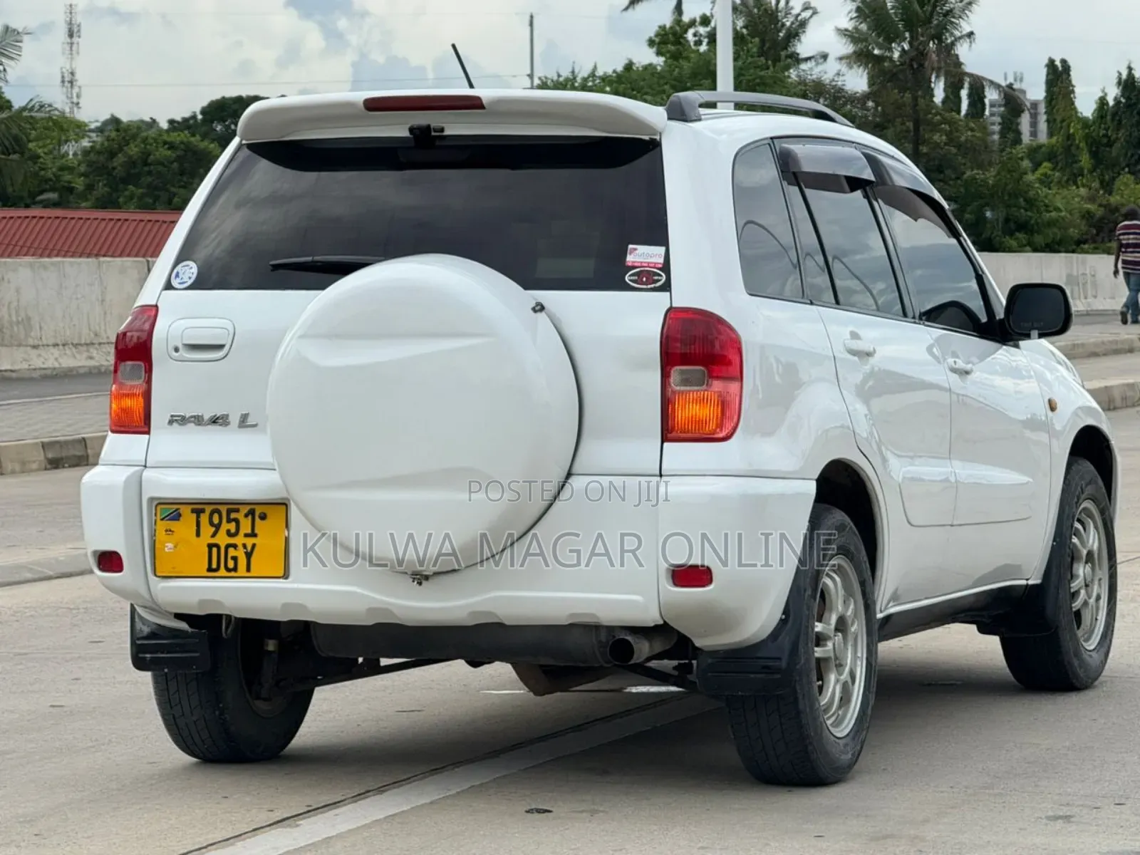 Toyota RAV4 2004 White