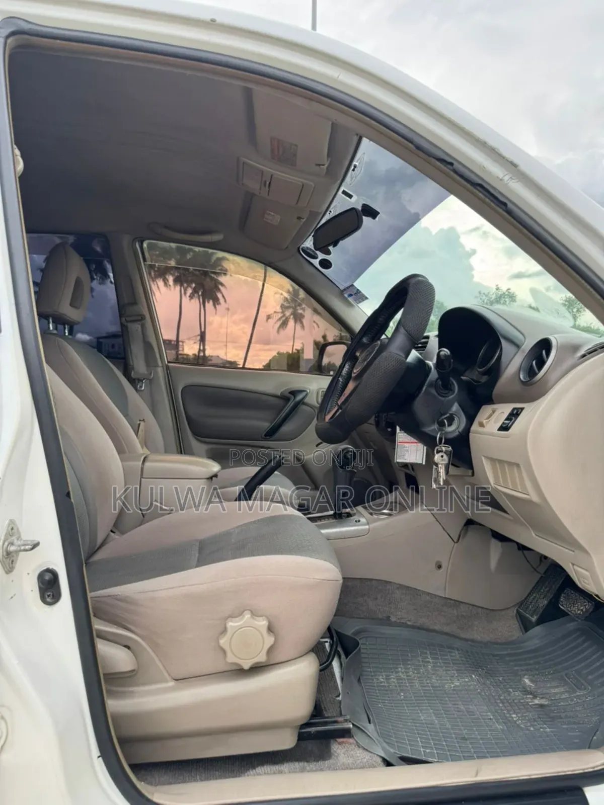Toyota RAV4 2004 White
