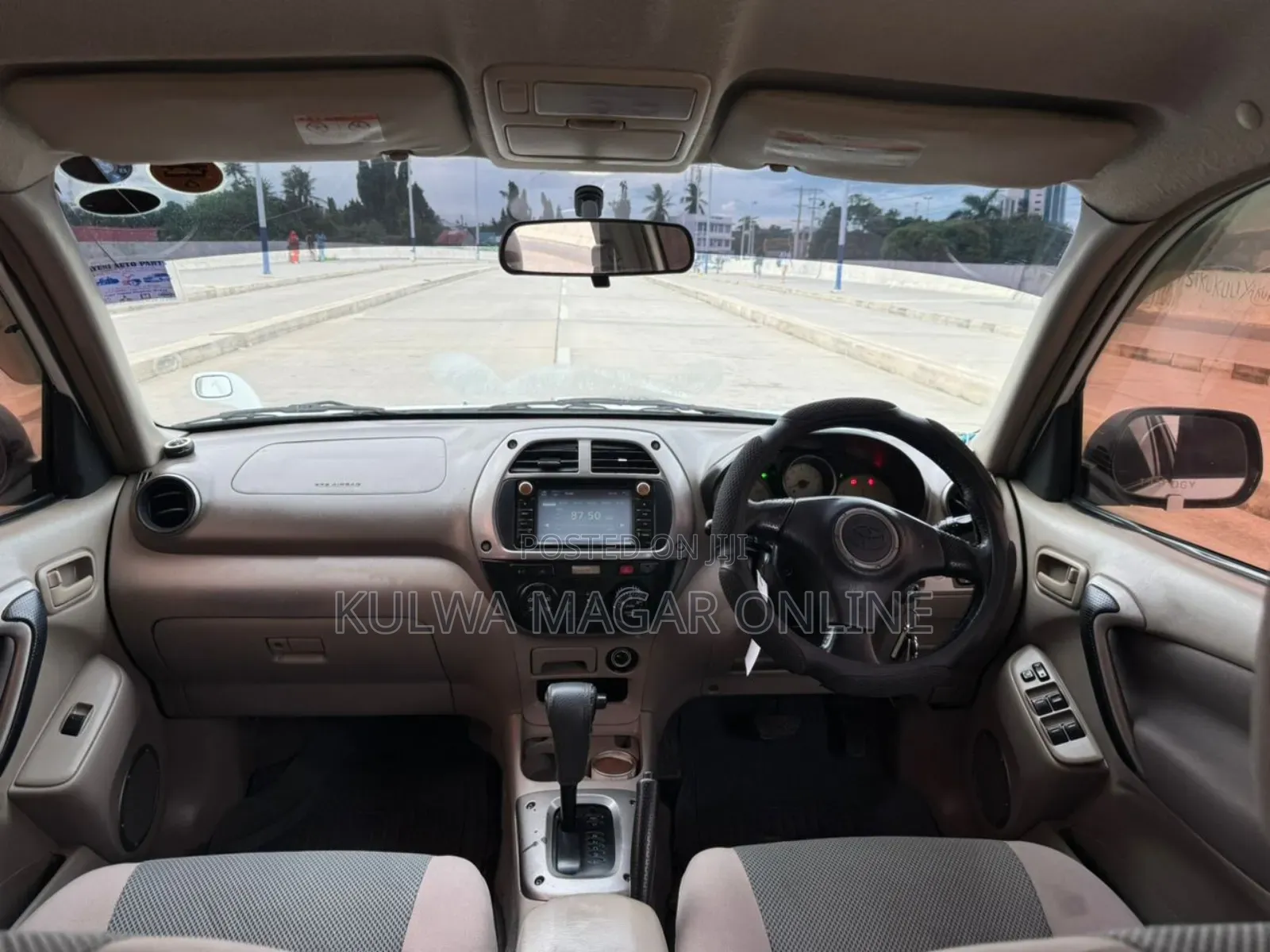 Toyota RAV4 2004 White