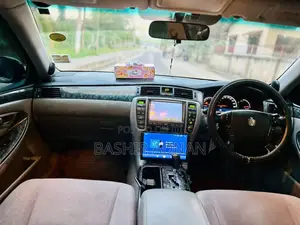 Toyota Crown 2006 Black