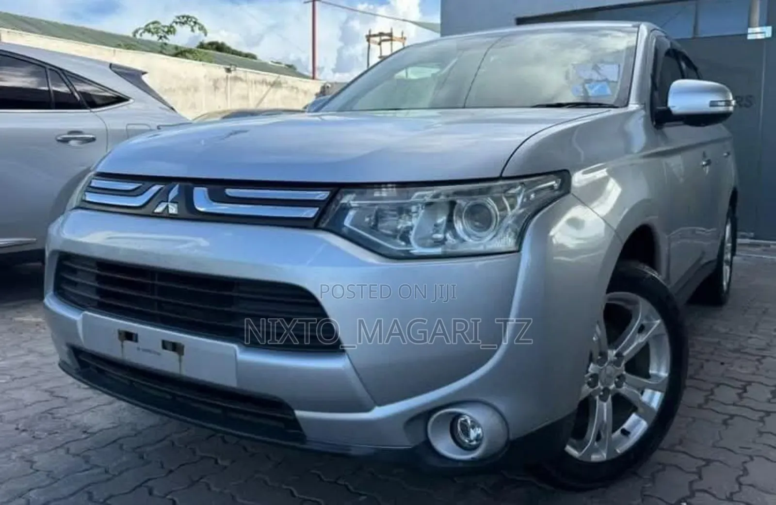 Mitsubishi Outlander 2013 Silver