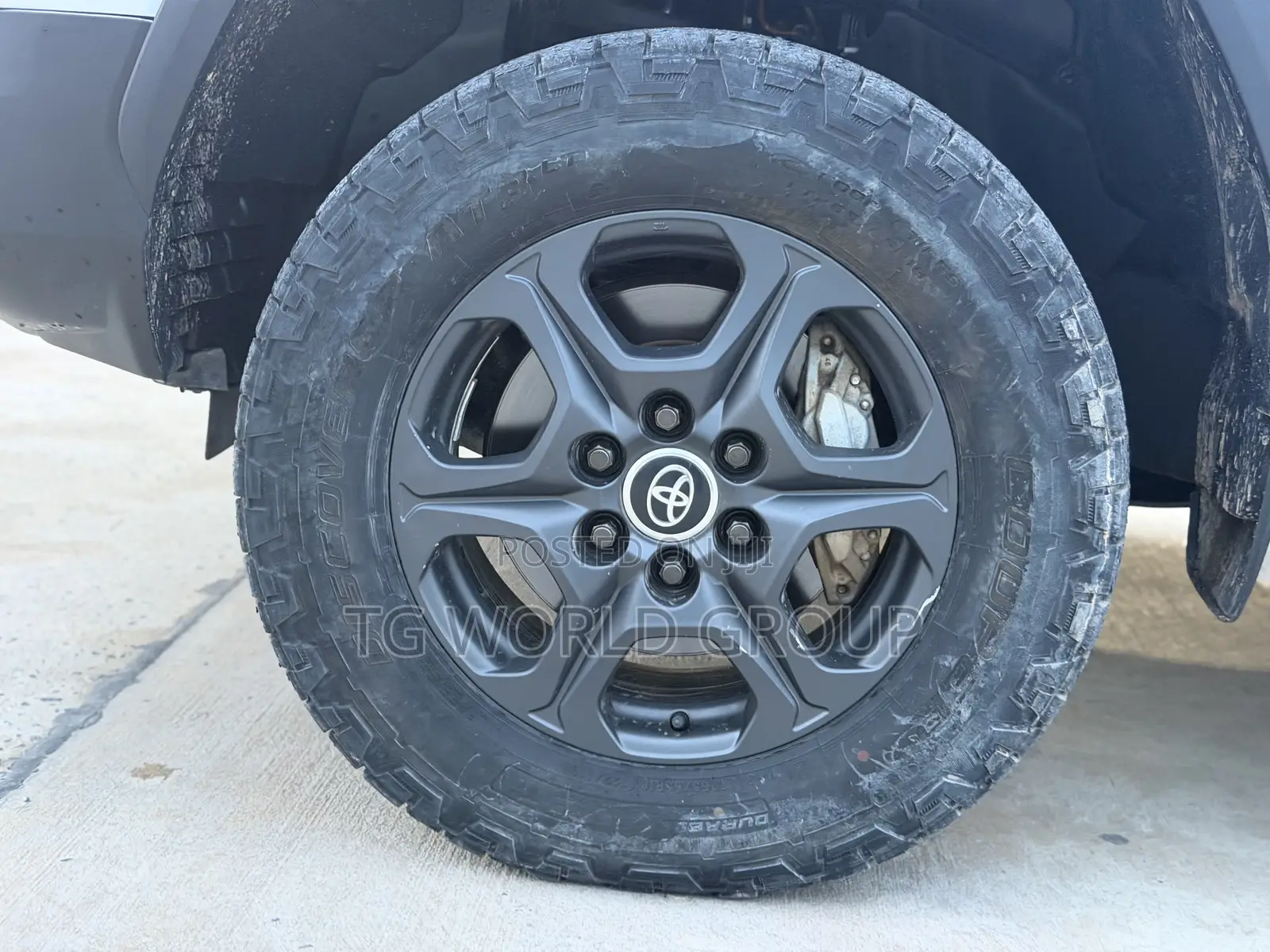 Toyota Land Cruiser LC300 2024 White