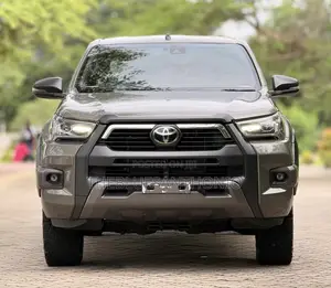 Toyota Hilux 2021 Beige