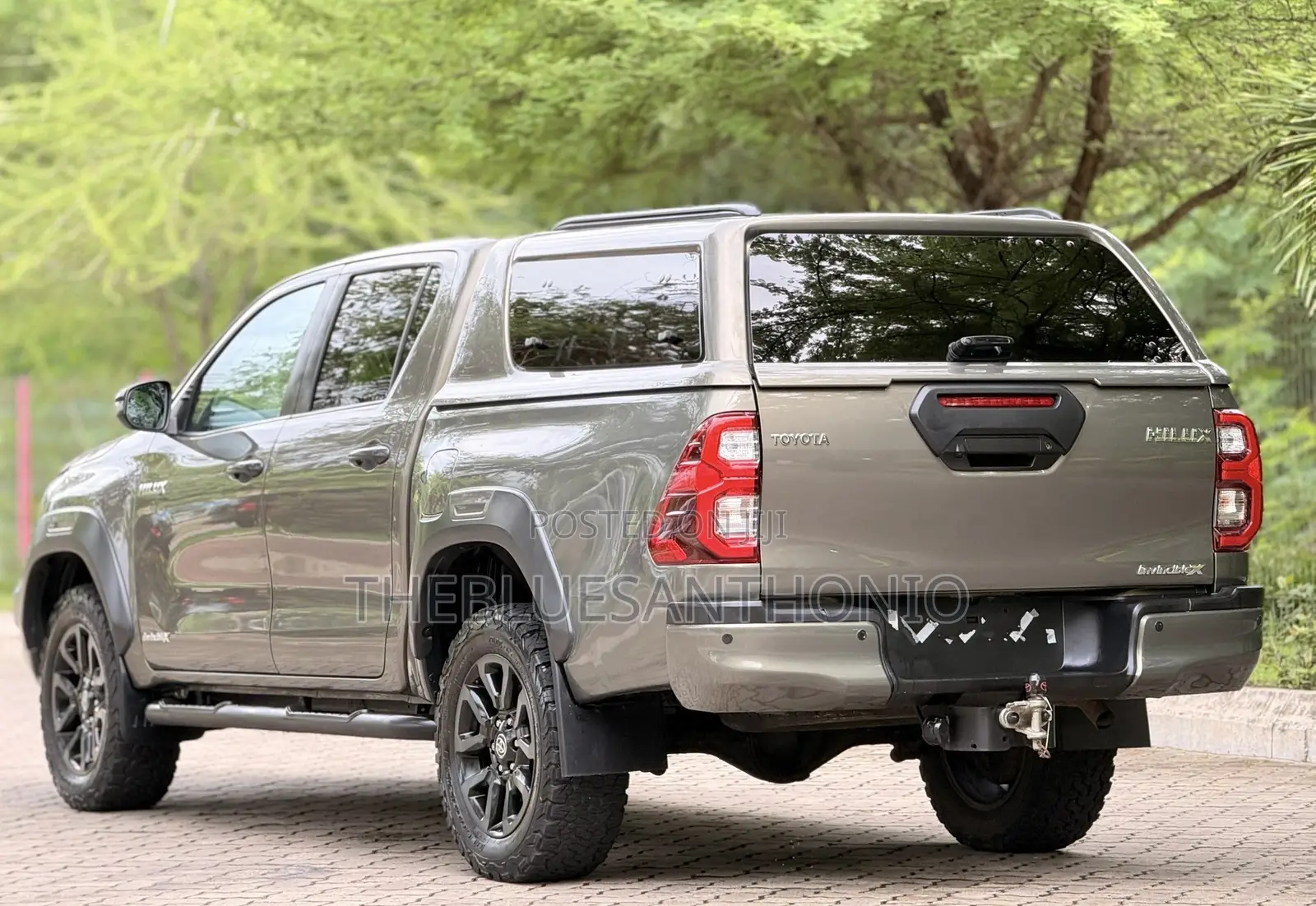 Toyota Hilux 2021 Beige