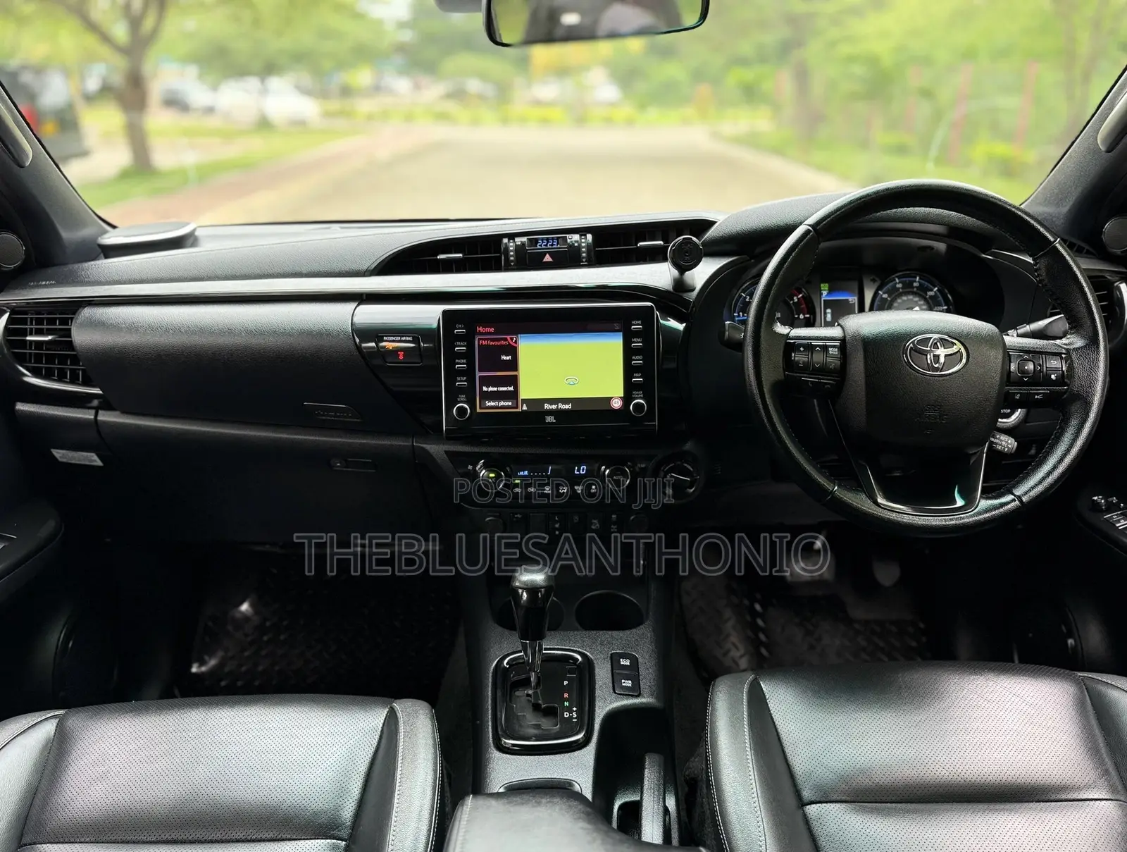 Toyota Hilux 2021 Beige