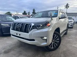 Toyota Land Cruiser Prado 2.8 2020 Off white