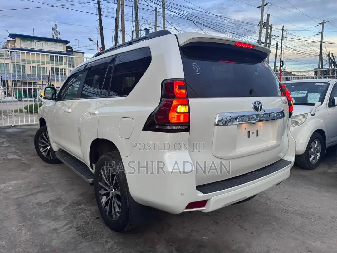 Toyota Land Cruiser Prado 2.8 2020 Off white