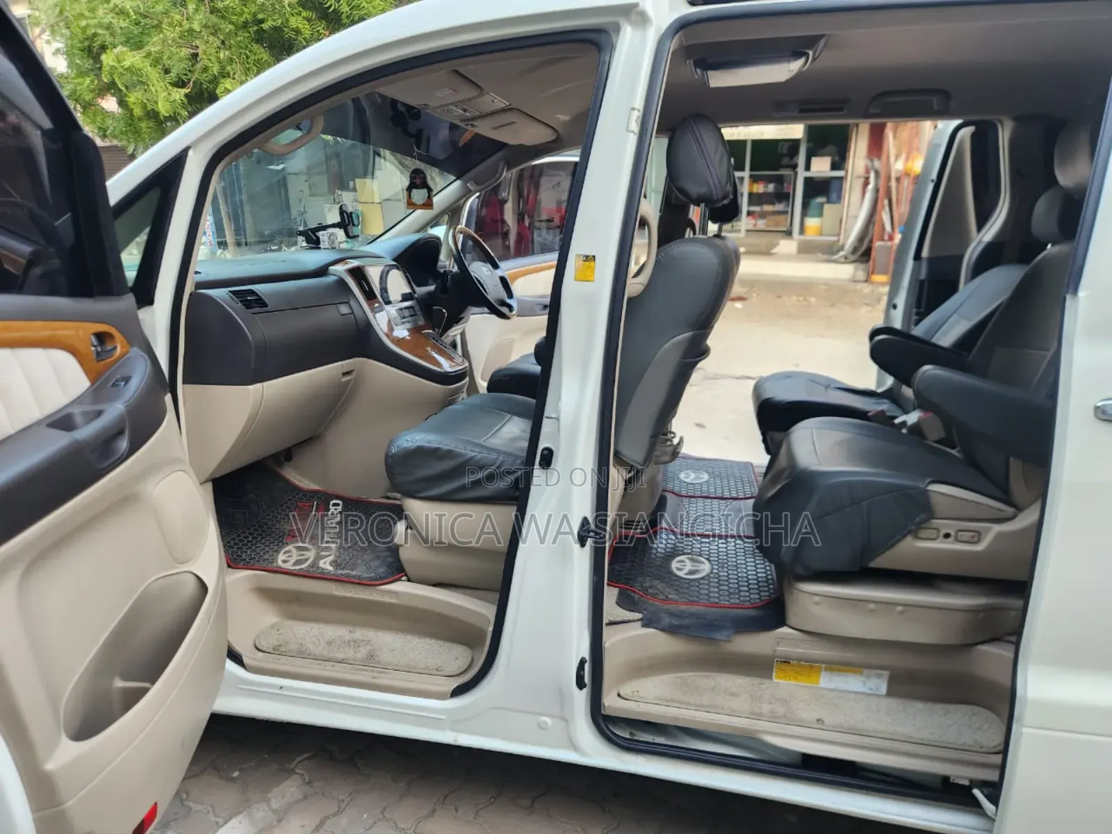 Toyota Alphard 2007