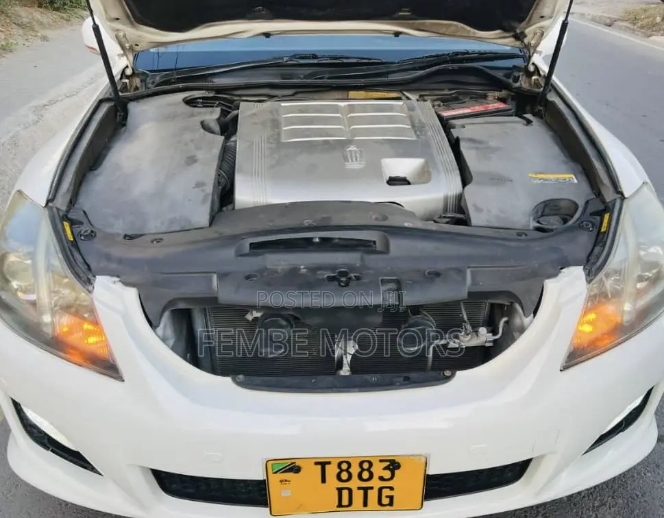 Toyota Crown 2008 White