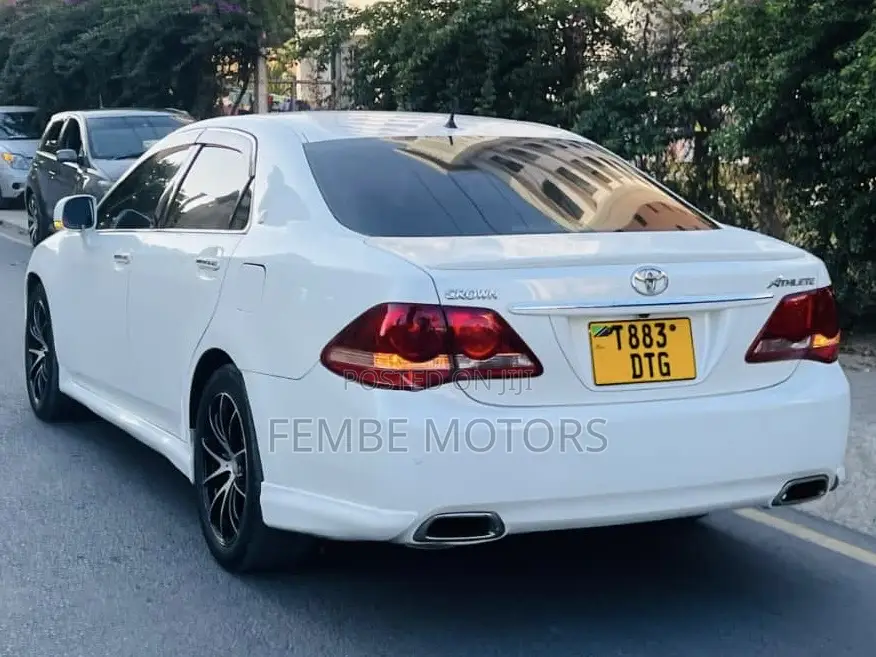 Toyota Crown 2008 White