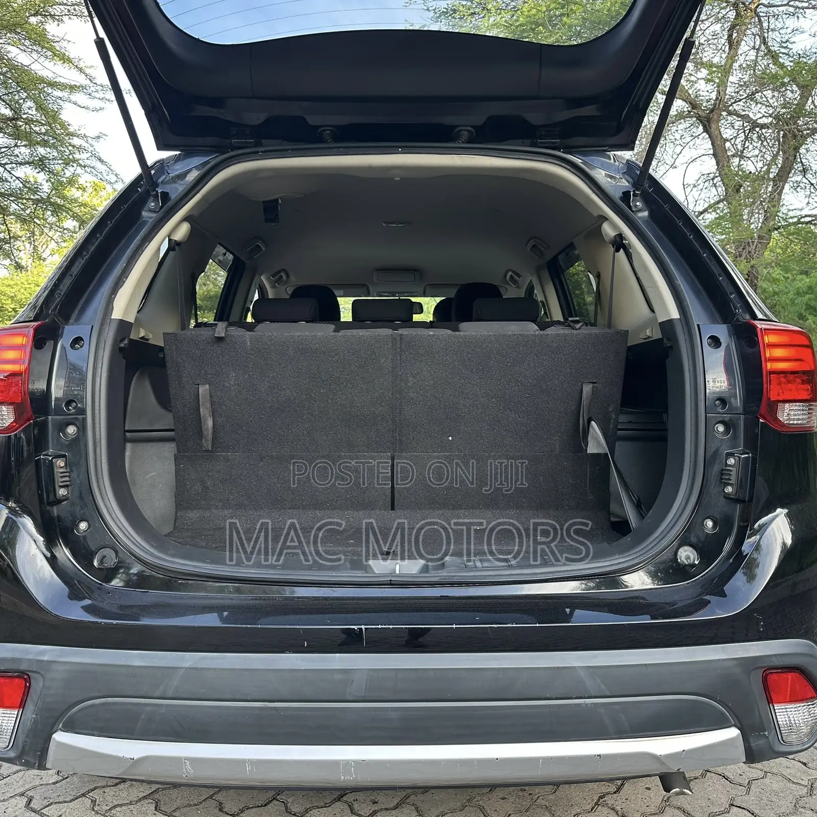 Mitsubishi Outlander 2015 Black