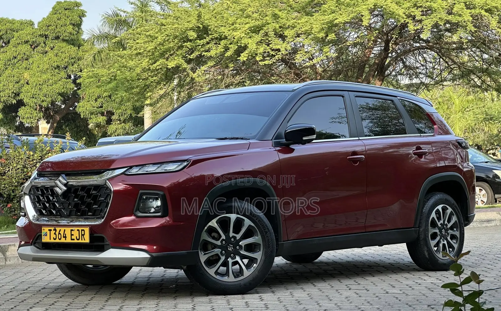 Suzuki Grand Vitara 2023 Maroon