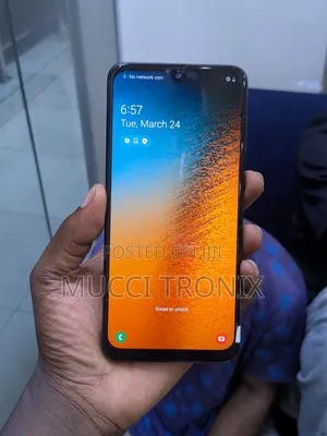 Samsung Galaxy A30 64 GB Blue