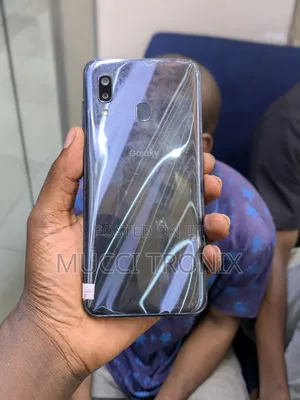 Samsung Galaxy A30 64 GB Blue
