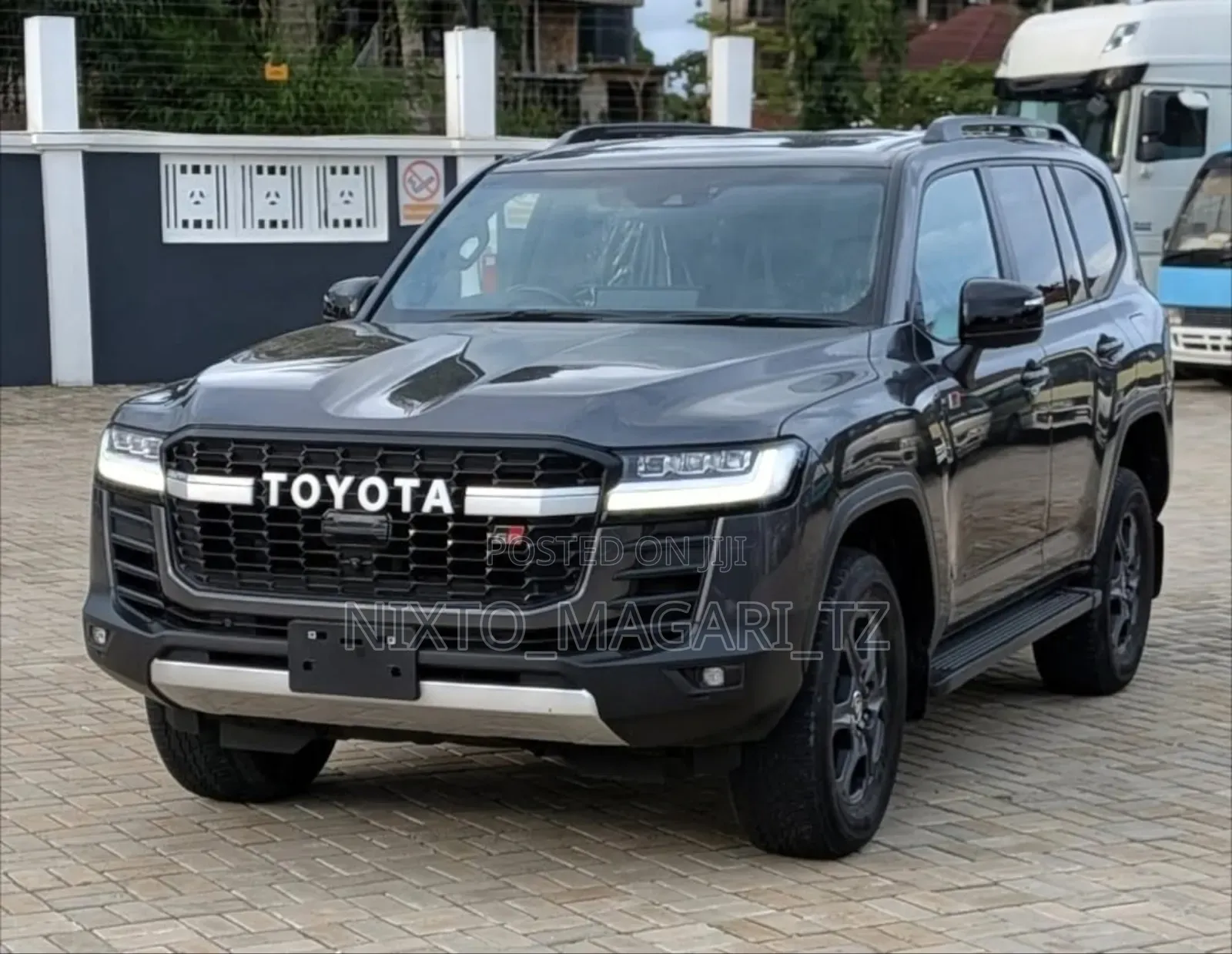 Toyota Land Cruiser 2024 Gray